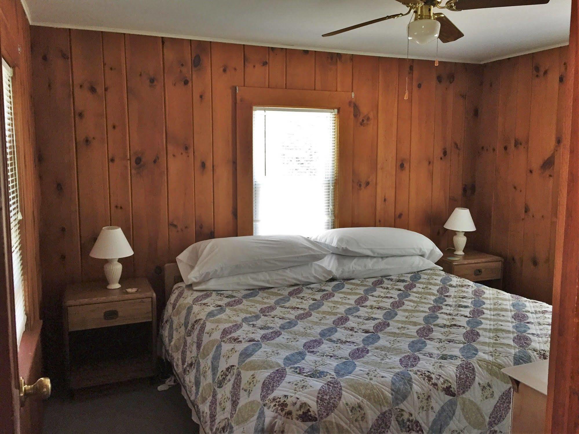 Pine Valley Cabins Thornton Экстерьер фото
